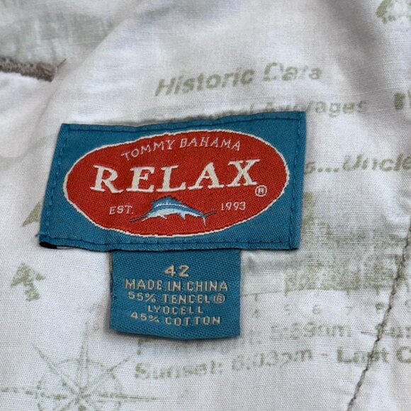 Tommy Bahama Cargo Shorts Relax Key Grip 9.5-inch Tan Flat Front Size 42 #TR808 - Picture 2 of 15